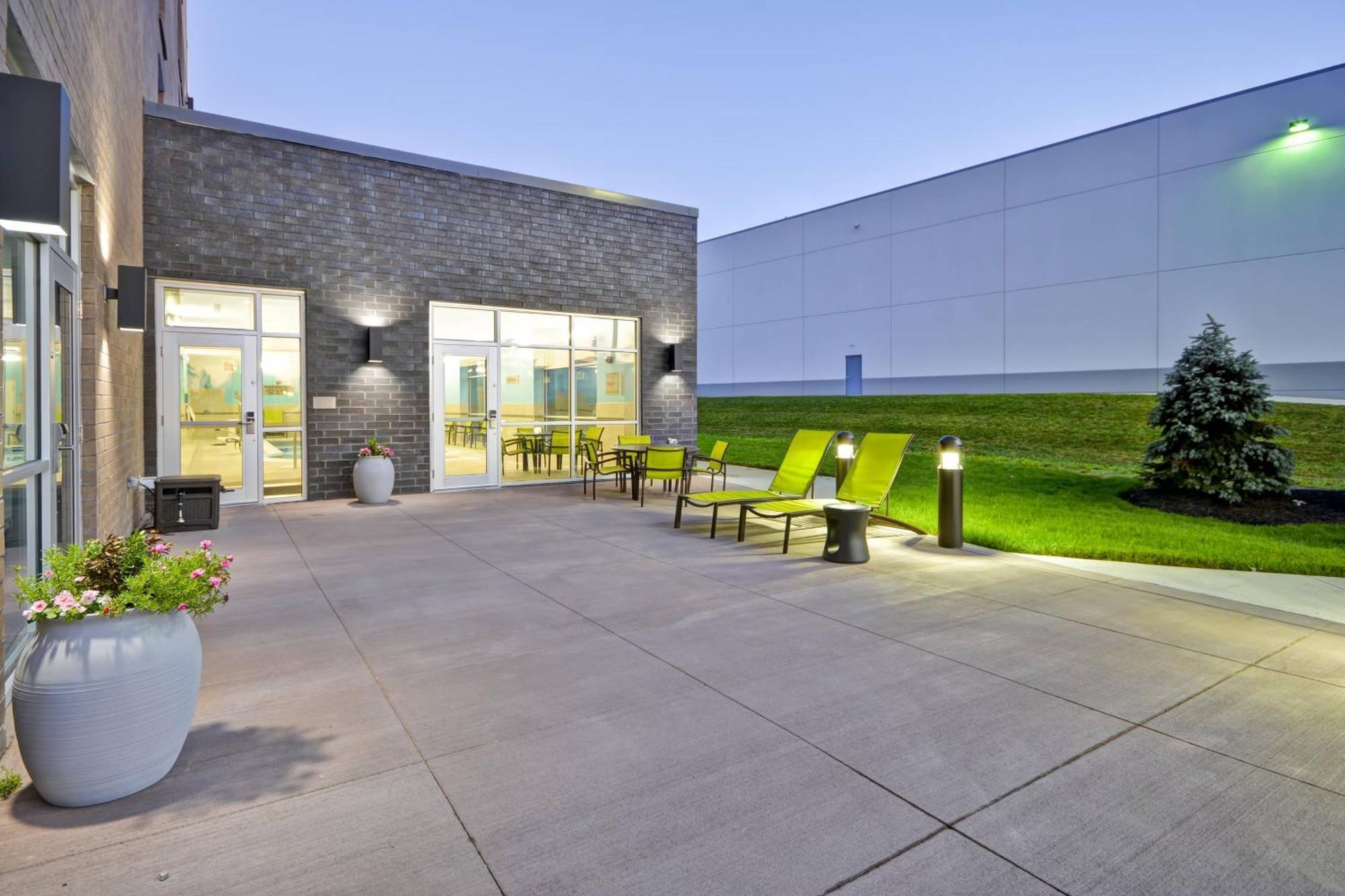 Springhill Suites By Marriott Cincinnati Blue Ash Exterior foto