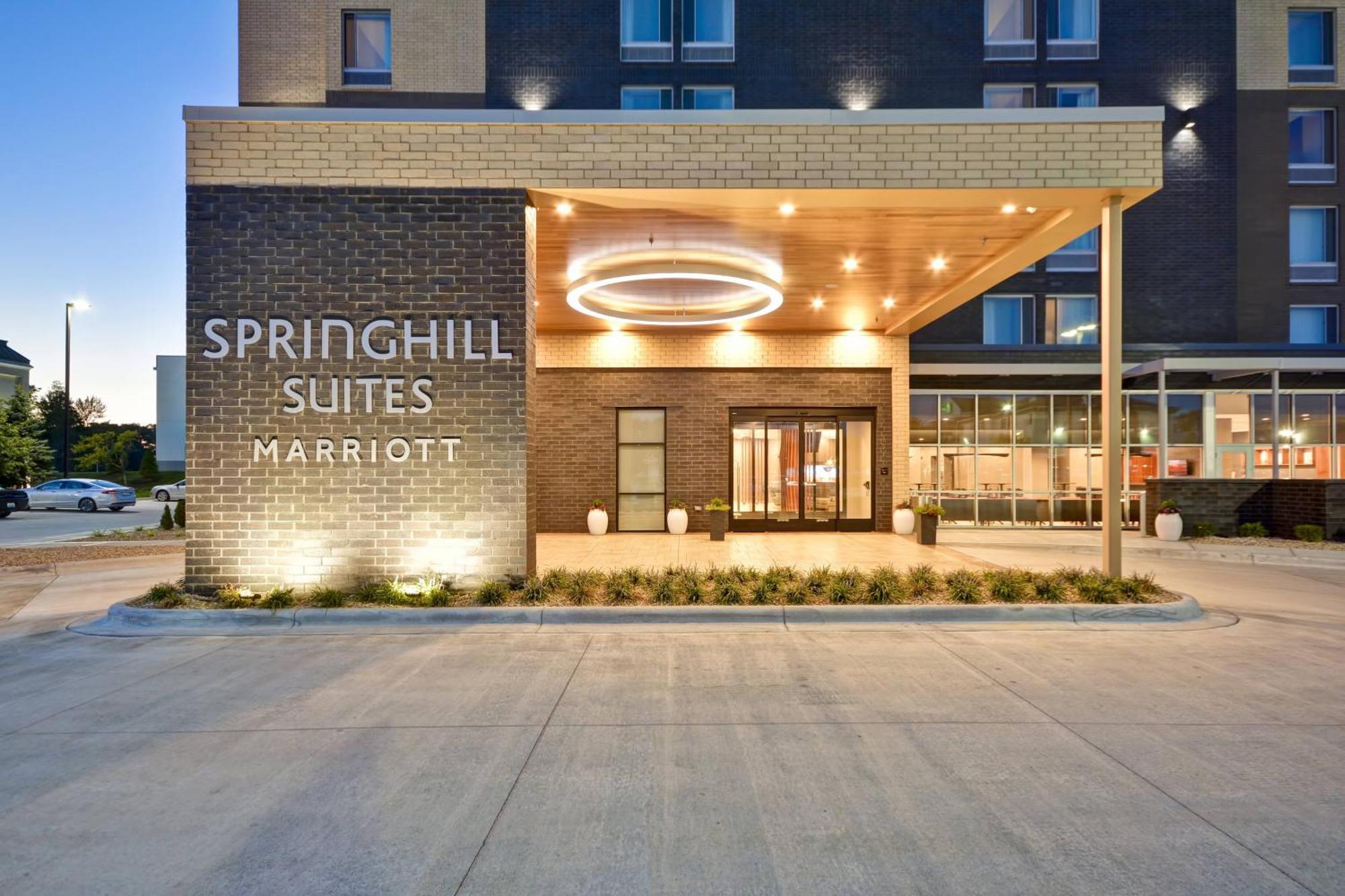 Springhill Suites By Marriott Cincinnati Blue Ash Exterior foto